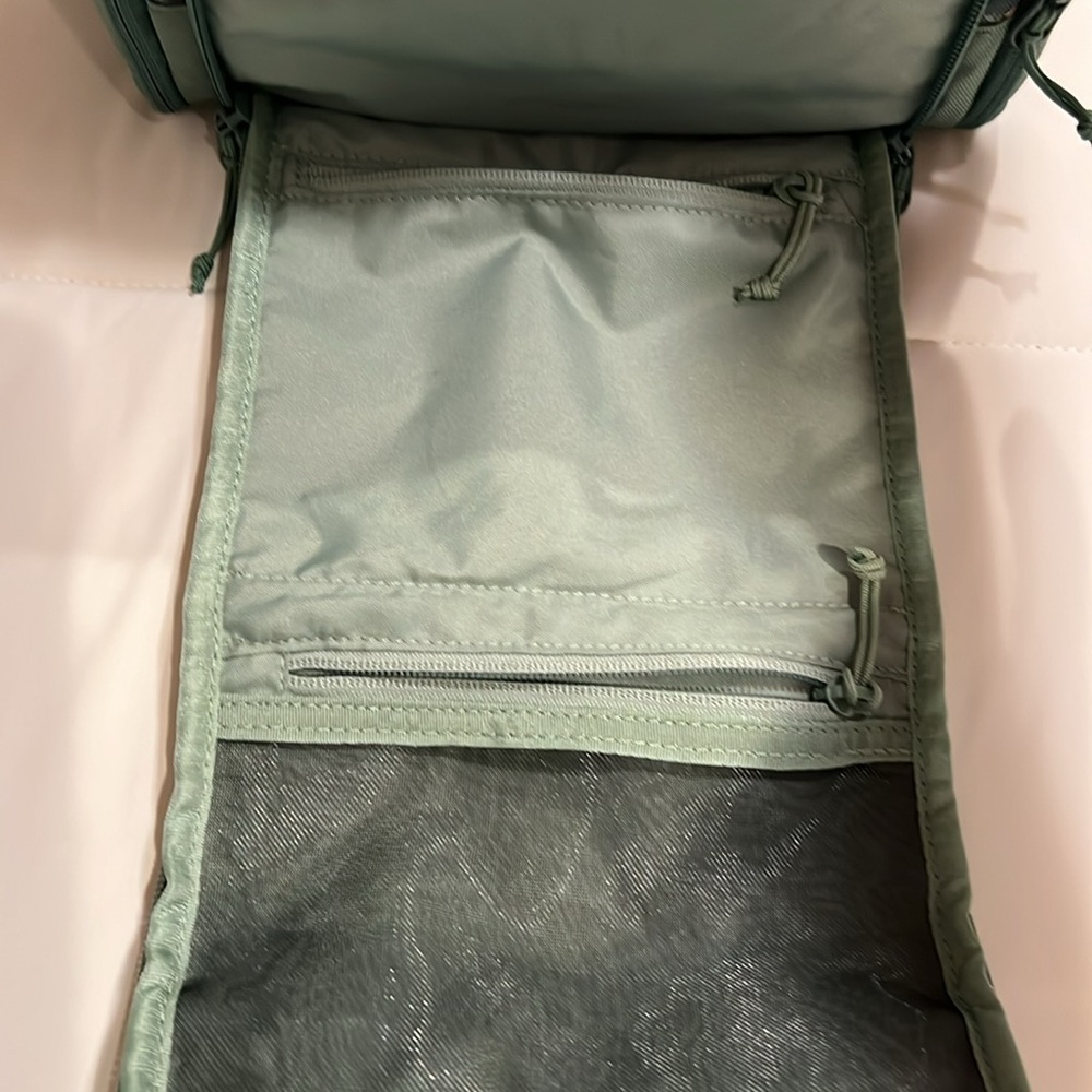 Dakine Large Toiletry bag - Picture 6 of 12